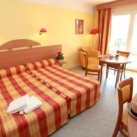 아파트호텔 L'oliveraie 멍똥